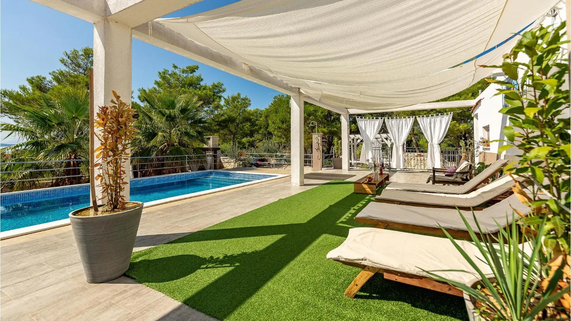 Cozy Apartment In Vir With House A Panoramic View